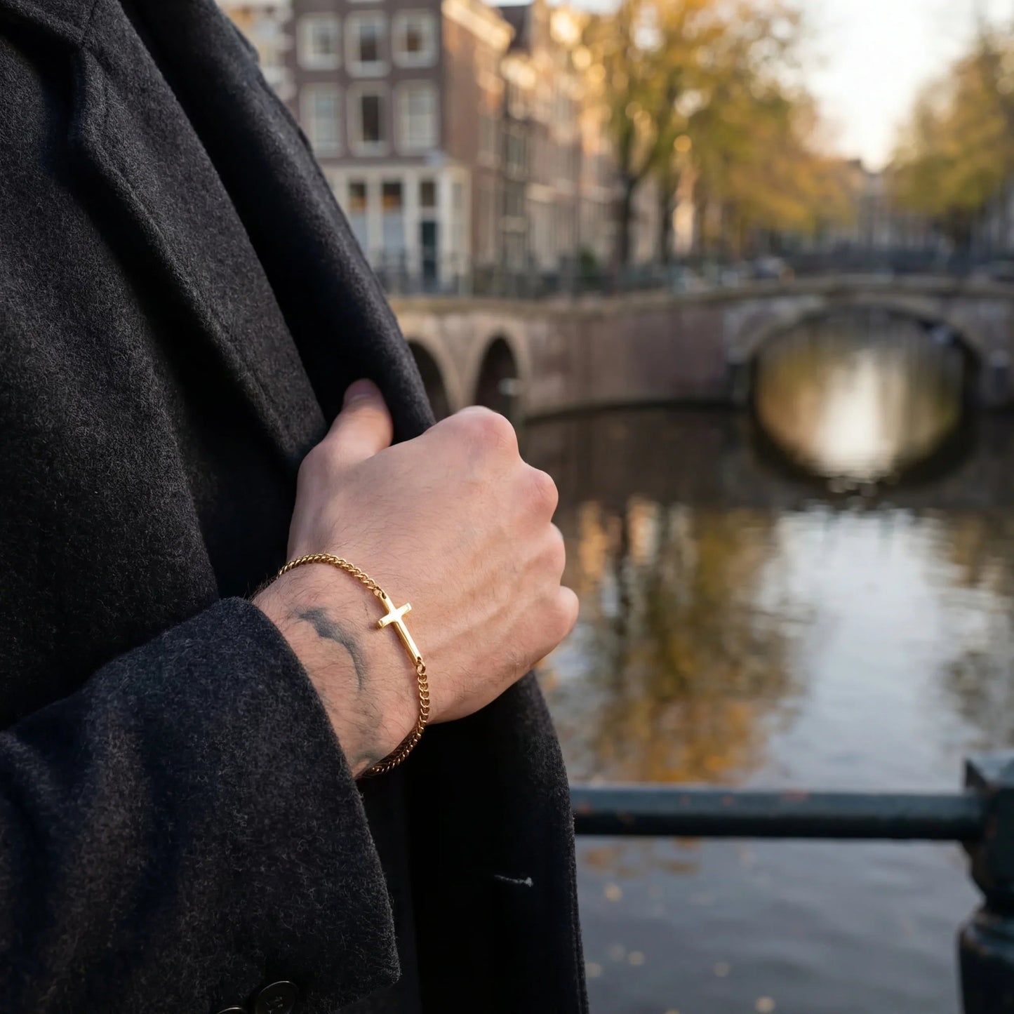 Cross Bracelet 2MM (gold)