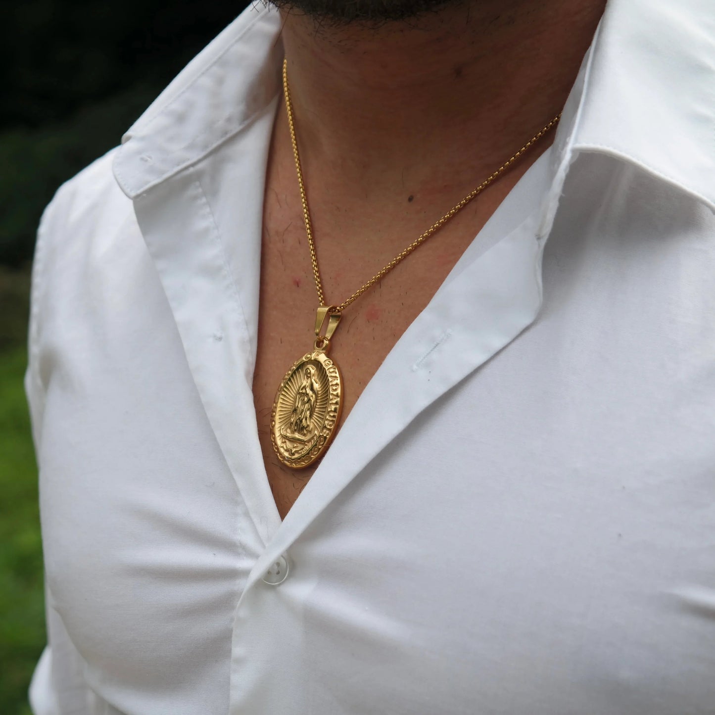 Virgin Mary Pendant (Gold)
