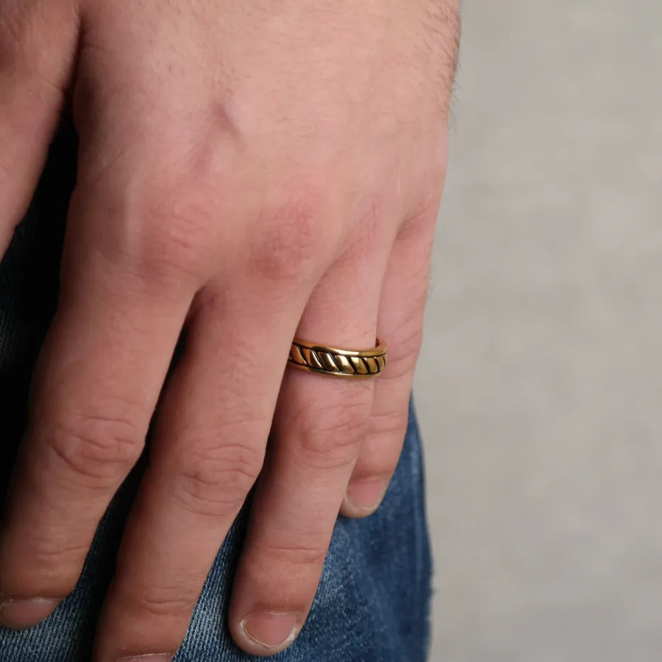 rope ring (gold)