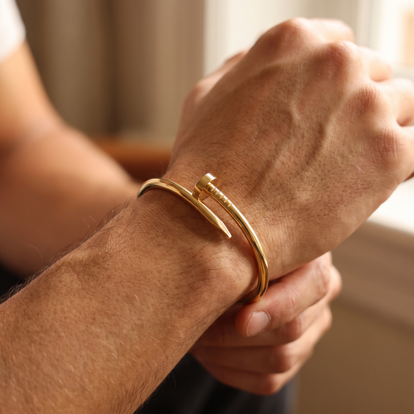 Signature Nail Armband goud - detail