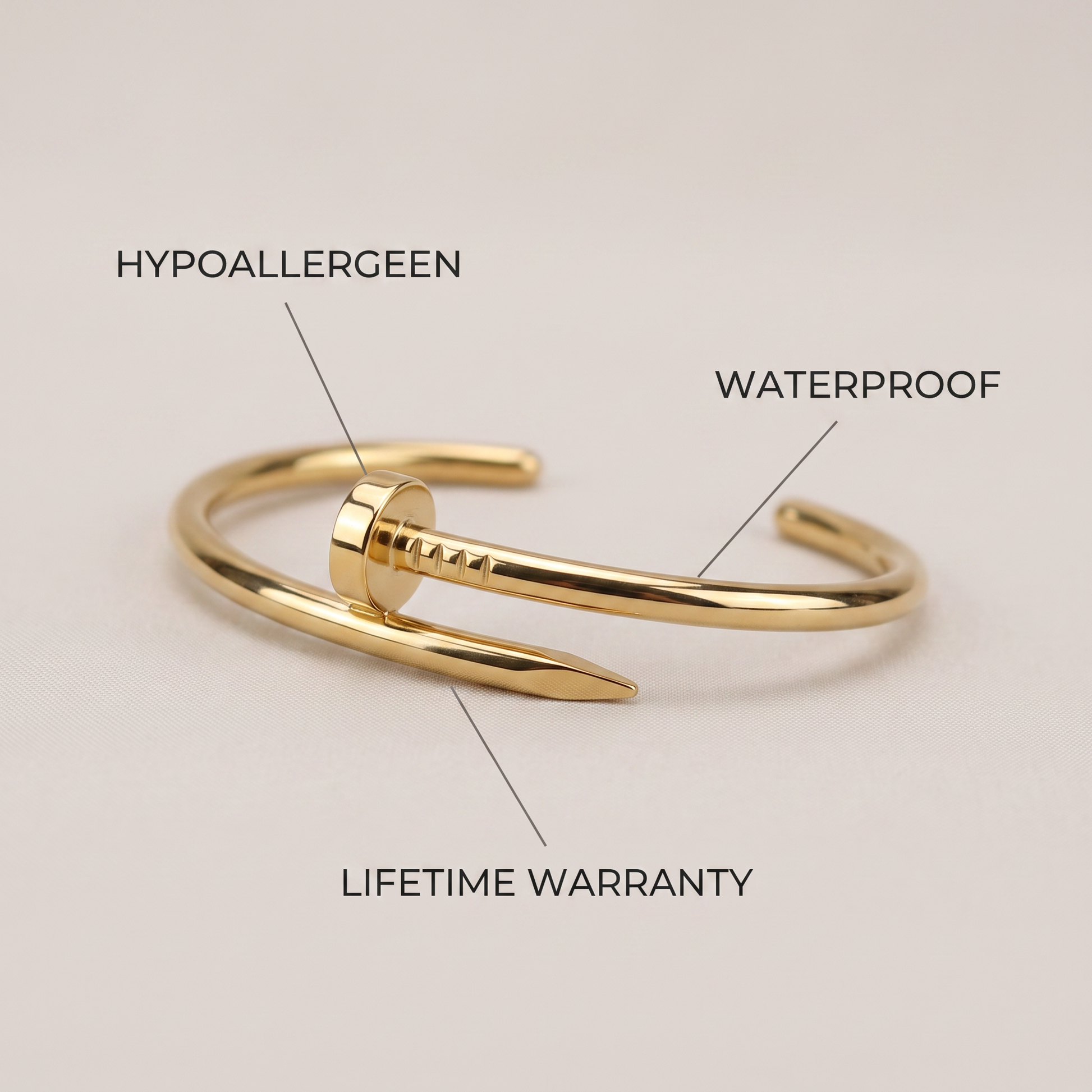 Signature Nail Armband goud - details
