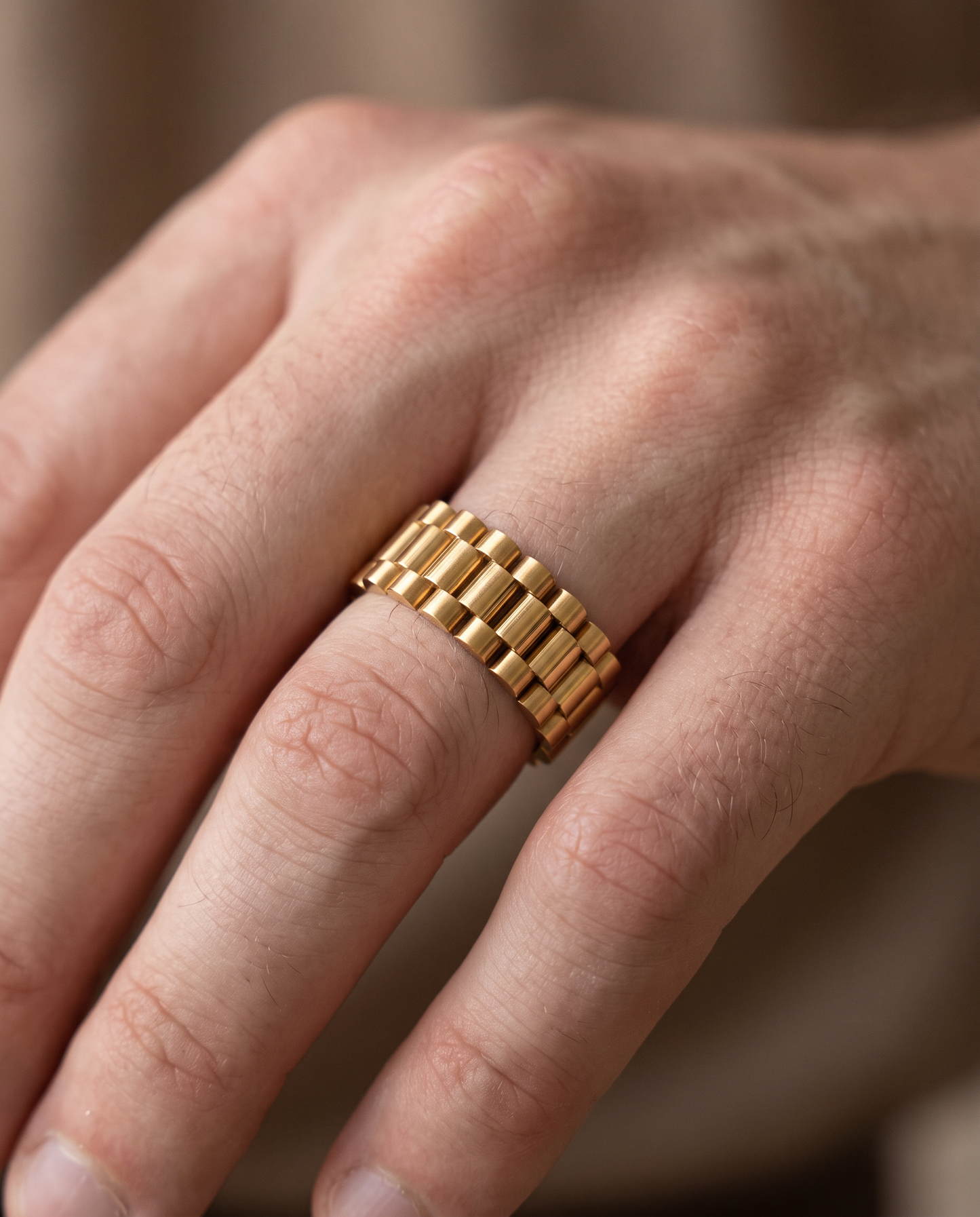 Rolex Ring (Gold) - Worn detail