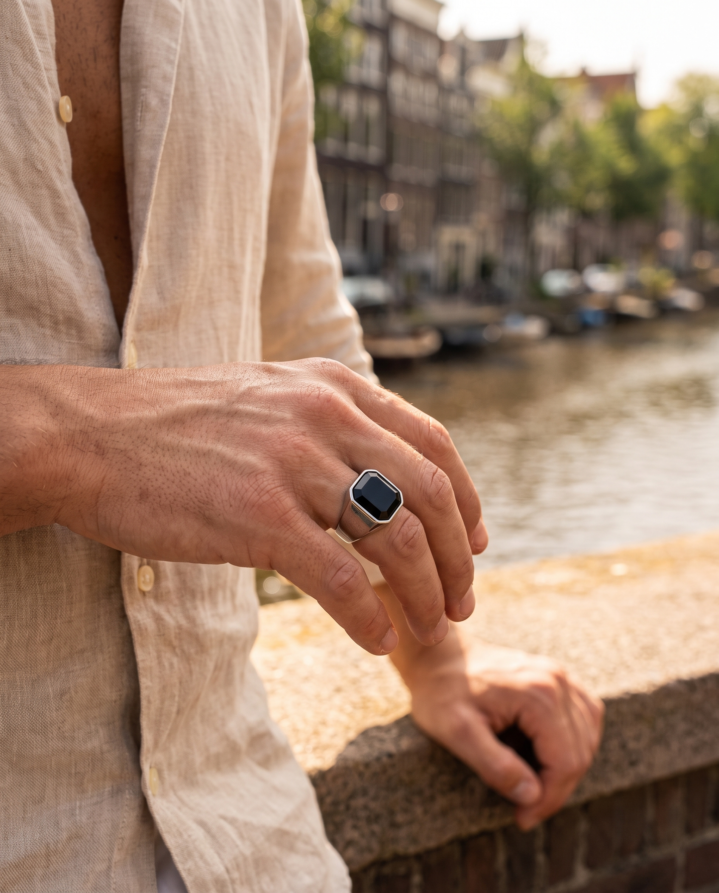 Eclipse ring (silver) - Lifestyle