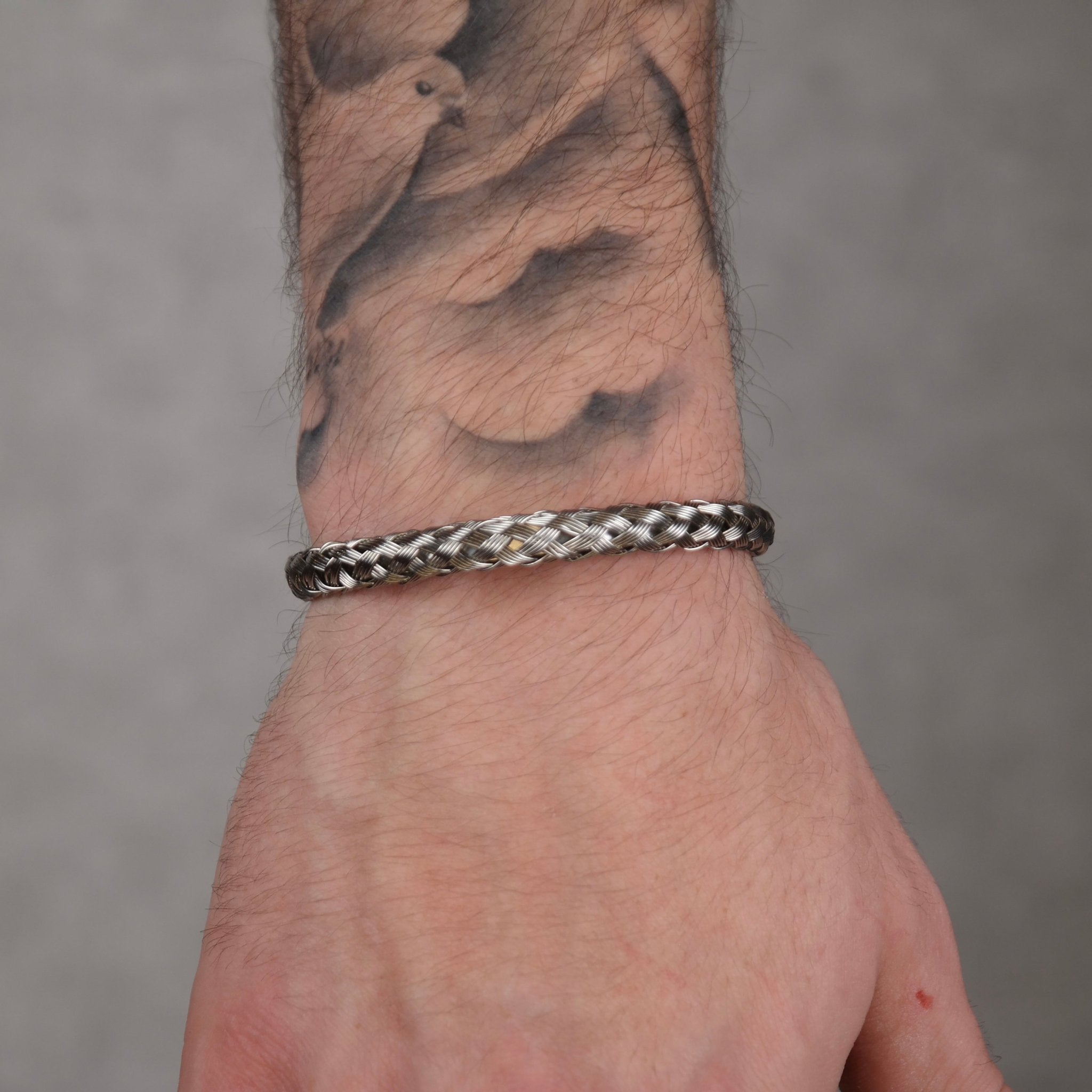 Wire Bracelet (Silver) - DeRuiterDR.